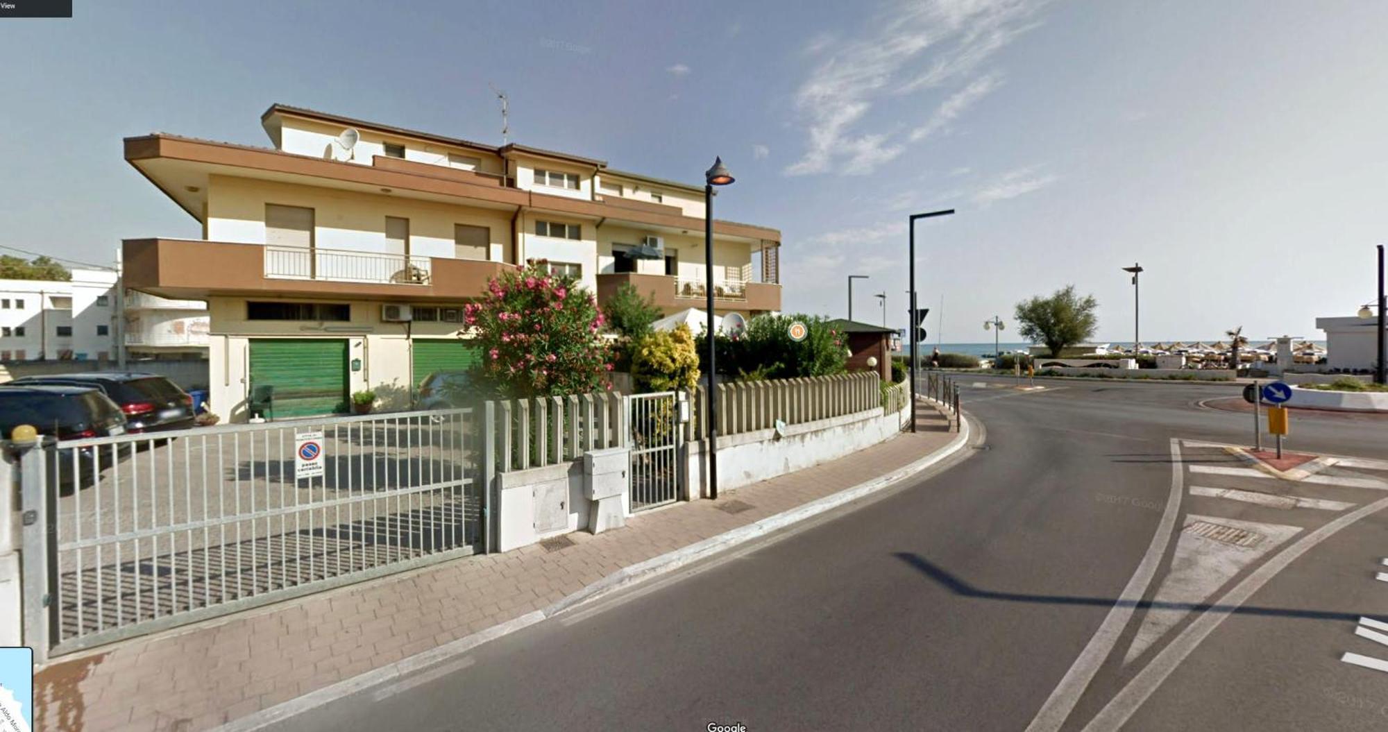 Palm Beach House - Vista Mare Montesilvano Marina エクステリア 写真