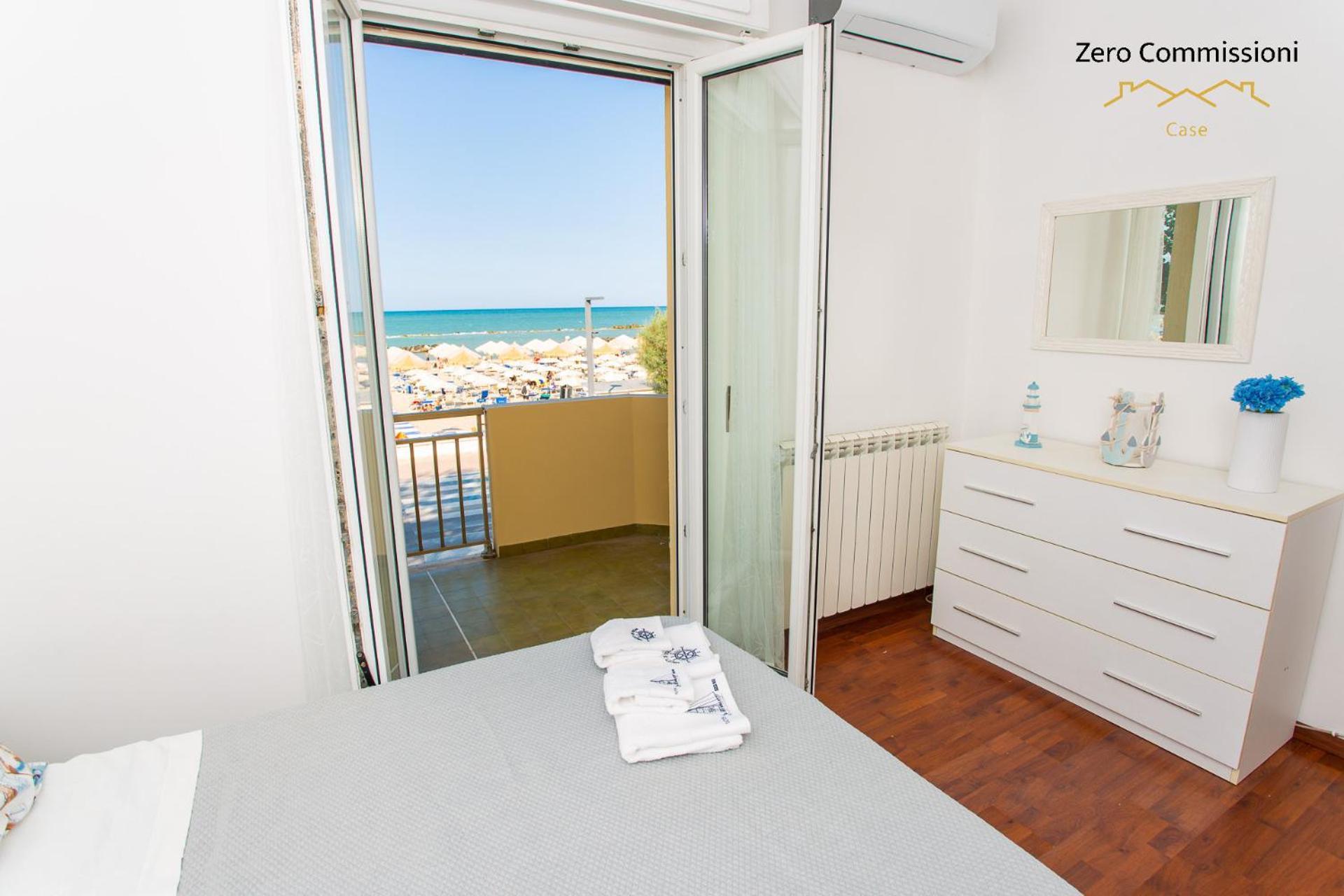 Palm Beach House - Vista Mare Montesilvano Marina エクステリア 写真