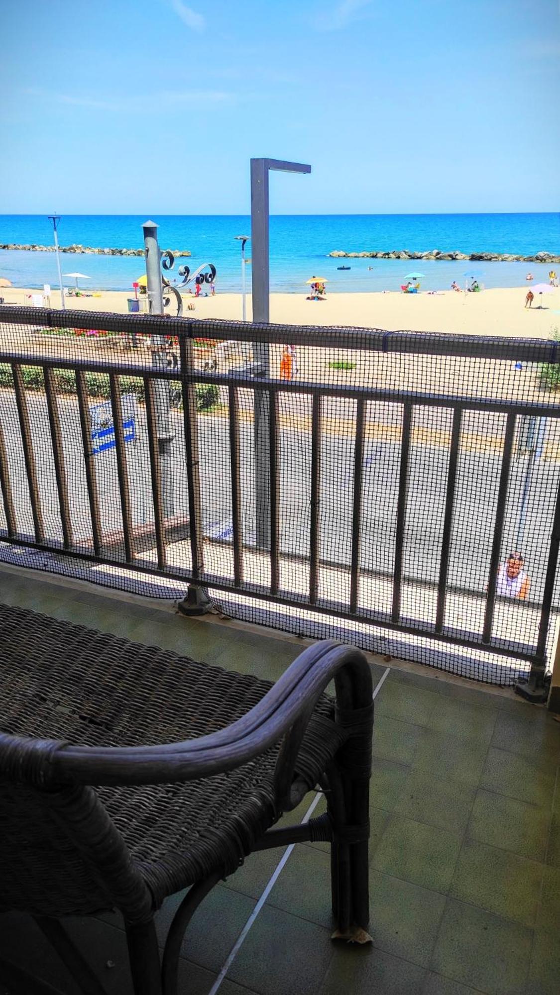 Palm Beach House - Vista Mare Montesilvano Marina エクステリア 写真